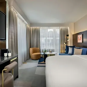 Neues Schloss Privat Zurich, Autograph Collection ***** Zurich
