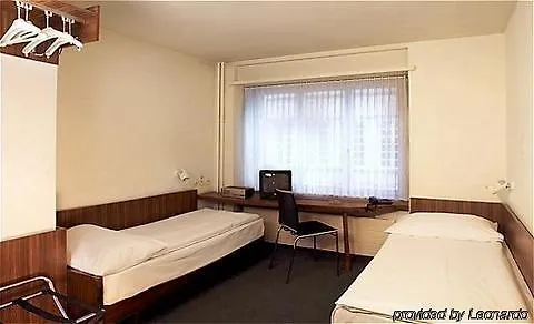Alexander Guesthouse Zurich Old Town 2*,