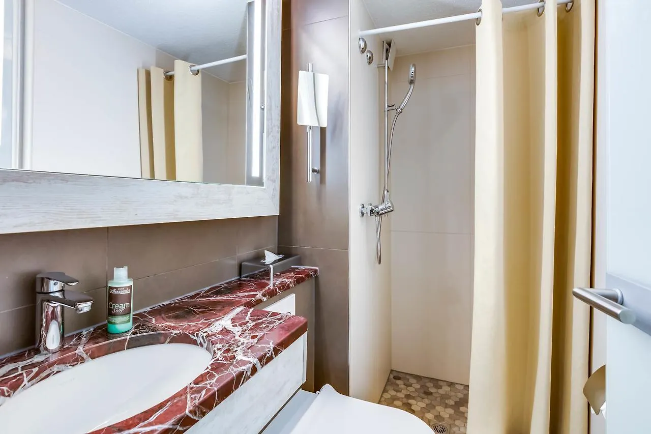 Alexander Guesthouse Zurich Old Town 2*,  Switzerland